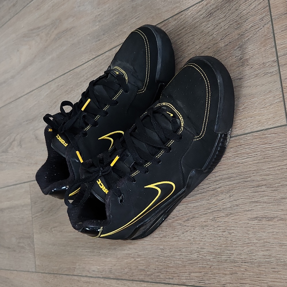 Nike Black and Gold Air Force 1 Low (RARE)